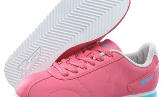 特步女款运动鞋 特步女款运动鞋